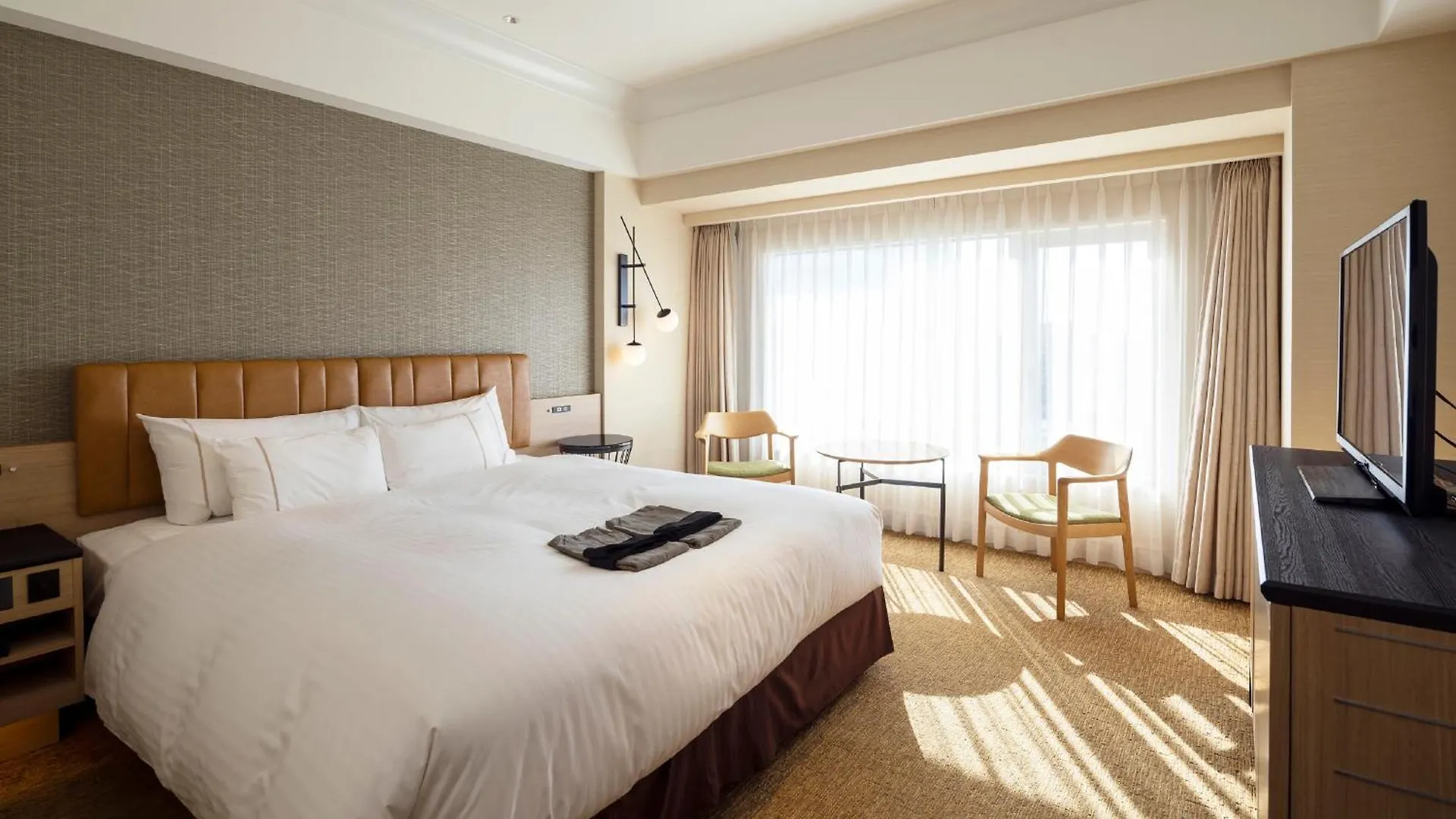 Kobe Bay Sheraton Hotel & Towers